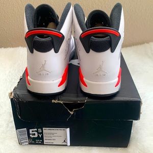Jordan’s Retro 6 size 5.5Y